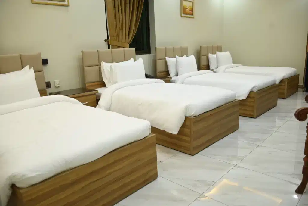 About Us 3 White Plain Bedsheet